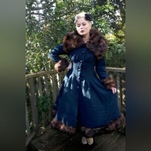 Collectif London Pearl Coat